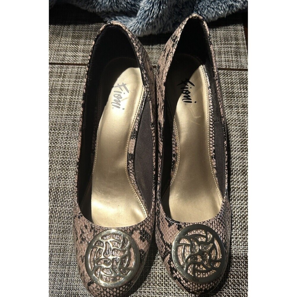 Vtg Fioni Payless Heels Pumps Swiftie Revolution Snake Print Golden Medallion 8